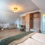 Feinheit & Restaurant, Tor Zu Hunsrueck Und Mittelrhein! Mit Sauna Hot Tub Und Gartensuite * 哈尔森巴赫