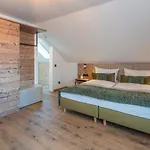 酒店 Feinheit & Restaurant, Tor Zu Hunsrueck Und Mittelrhein! Mit Sauna Hot Tub Und Gartensuite *
