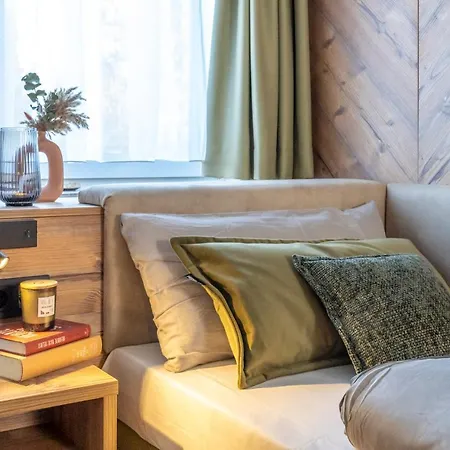 Hotel Feinheit & Restaurant, Tor Zu Hunsrueck Und Mittelrhein! Mit Sauna Hot Tub Und Gartensuite