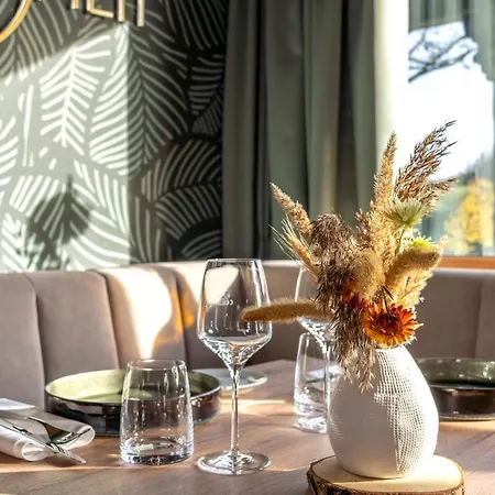 Feinheit & Restaurant, Tor Zu Hunsrueck Und Mittelrhein! Hotel Halsenbach