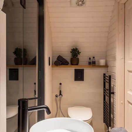 Feinheit & Restaurant, Tor Zu Hunsrueck Und Mittelrhein! Mit Sauna Hot Tub Und Gartensuite * 哈尔森巴赫