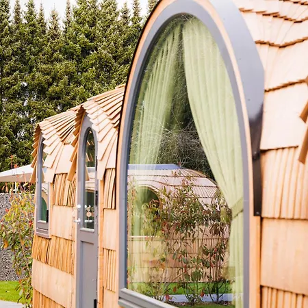 Feinheit & Restaurant, Tor Zu Hunsrueck Und Mittelrhein! Mit Sauna Hot Tub Und Gartensuite Halsenbach