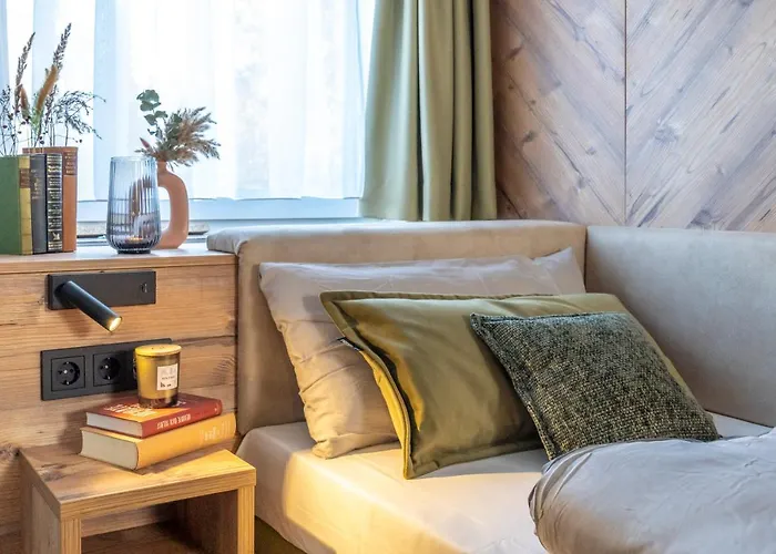 Hotel Feinheit & Restaurant, Tor Zu Hunsrueck Und Mittelrhein! Mit Sauna Hot Tub Und Gartensuite