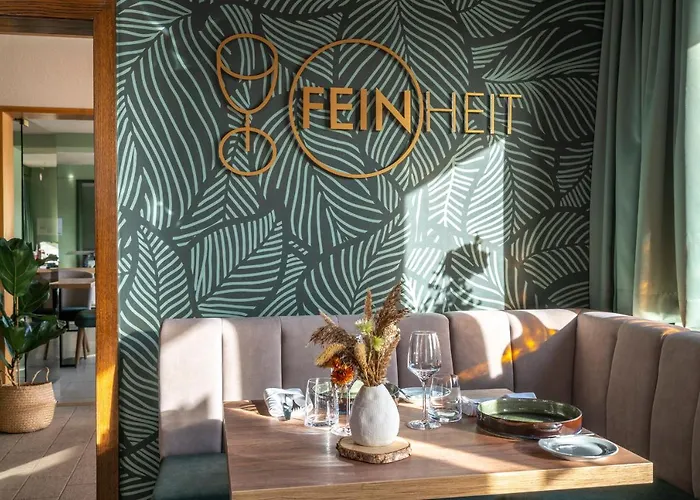 Feinheit & Restaurant, Tor Zu Hunsrueck Und Mittelrhein! Mit Sauna Hot Tub Und Gartensuite Hotel Halsenbach