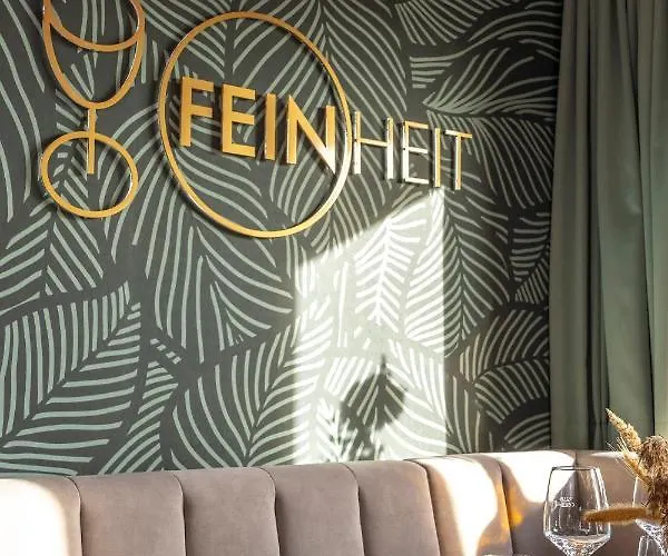 Feinheit & Restaurant, Tor Zu Hunsrueck Und Mittelrhein! Mit Sauna Hot Tub Und Gartensuite