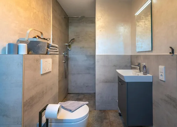 Feinheit & Restaurant, Tor Zu Hunsrueck Und Mittelrhein! Mit Sauna Hot Tub Und Gartensuite * Halsenbach