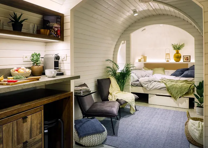 Feinheit & Restaurant, Tor Zu Hunsrueck Und Mittelrhein! Mit Sauna Hot Tub Und Gartensuite Hotel Halsenbach